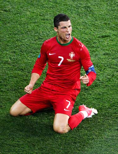 25球超越凯恩，姆巴佩是本赛季俱乐部进球最多的五大联赛球员（姆巴佩25球反超凯恩，领跑本赛季五大联赛俱乐部射手榜）