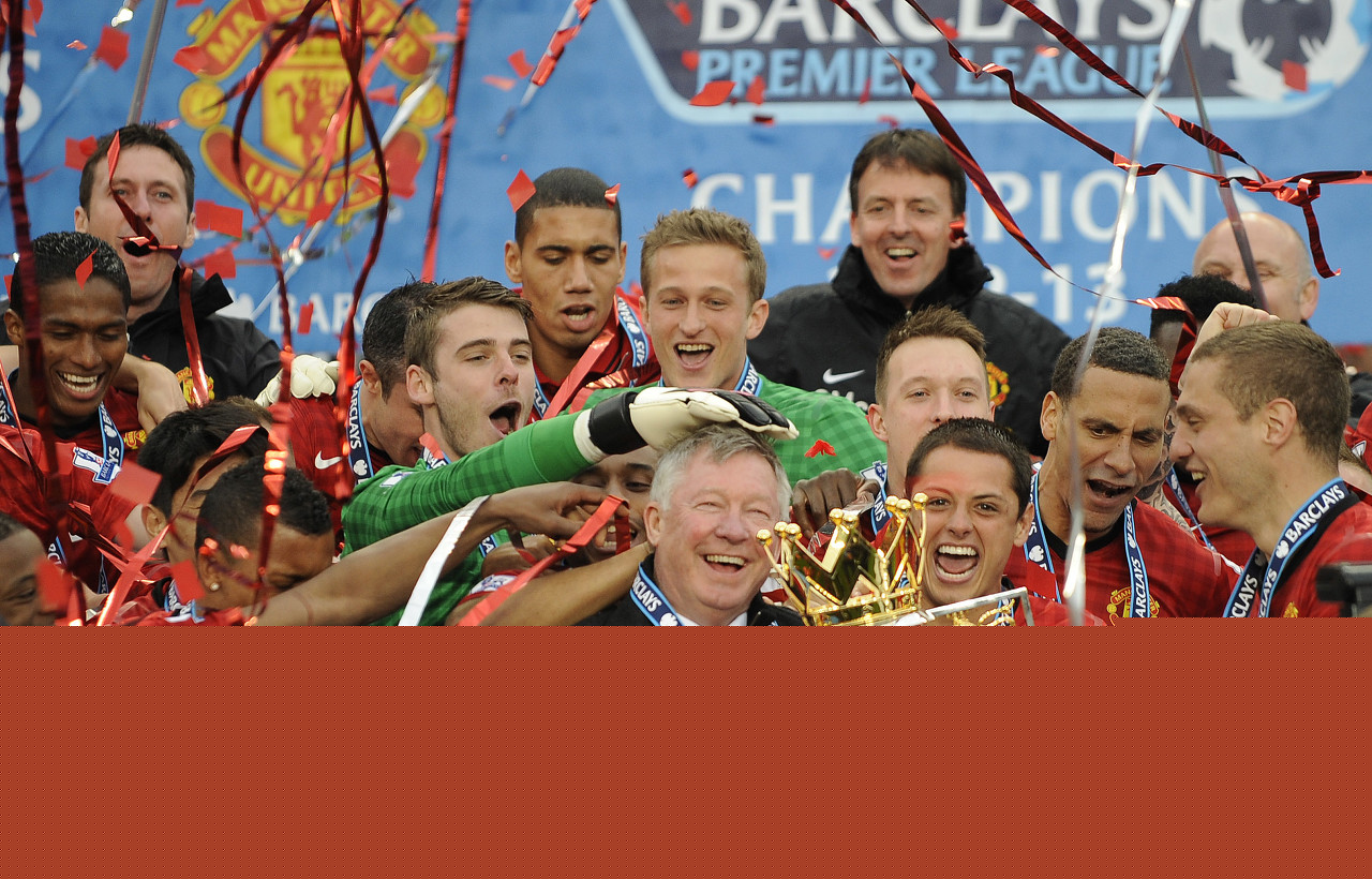 铜梁龙官方：下赛季球衣为主红客白，欢迎球迷投票27赛季球衣（铜梁龙官宣下季主红客白，启动27赛季球衣球迷投票）