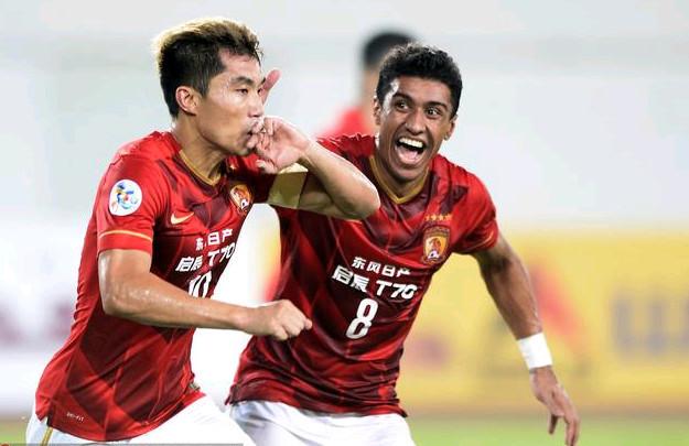 美记：字母哥加盟尼克斯有且仅有一条路，那就是他非纽约不去（美记：字母哥若想投身尼克斯，唯一途径是明确只去纽约）