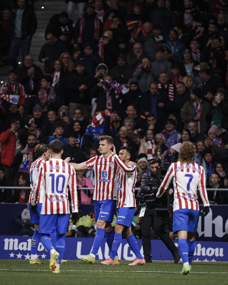 迪乌夫：过去我从没踢过右路，但只要能帮助球队我都愿意去做（迪乌夫：虽未踢过右路，只要有利球队我愿意尝试）