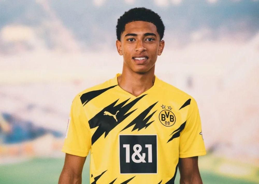 西甲：巴萨4-1大胜瓦伦西亚（西甲：巴萨4-1轻取瓦伦西亚）