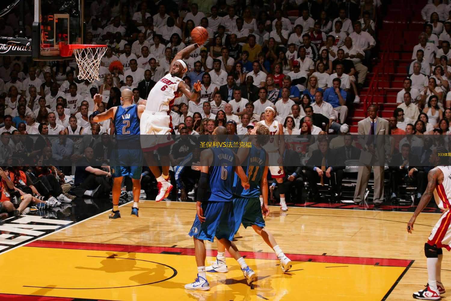 英超焦点战：利物浦主场迎战热刺,（英超重磅对决：利物浦坐镇安菲尔德迎战热刺）