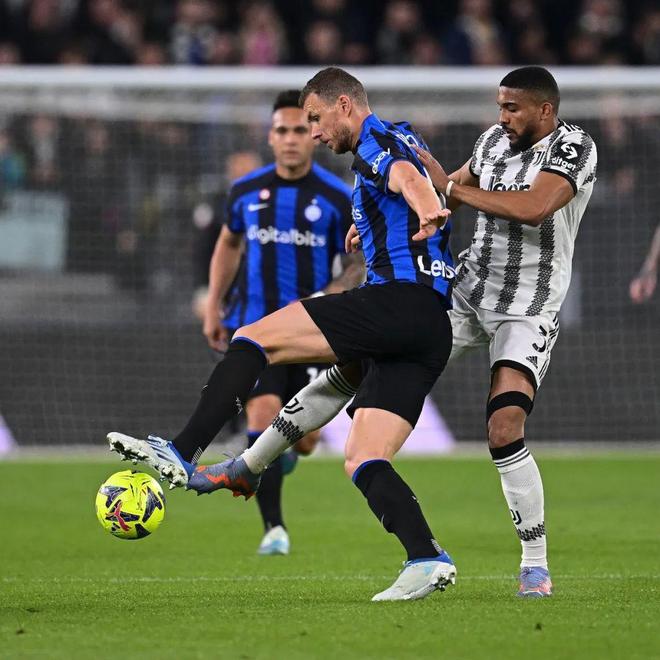 没油了！新赛季断崖式下滑的5位球星：保罗2分被弃，恩比德水了（状态见底！本季断崖式下滑的5位球星：保罗仅2分遭弃用，恩比德遭质疑）